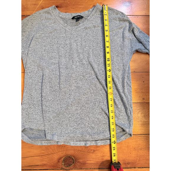 Well Worn Womens Blue Oversized V Neck Sweater Size Medium - Picture 6 of 6